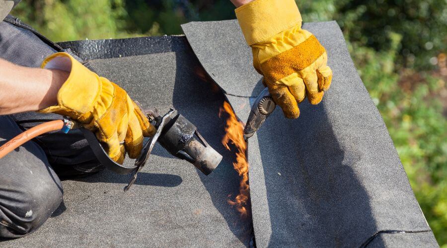 Professional flood damage restoration services in Waterford, MI